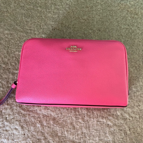 ๐ COACH BOXY COSMETIC CASE ๐ - Picture 3 of 8
